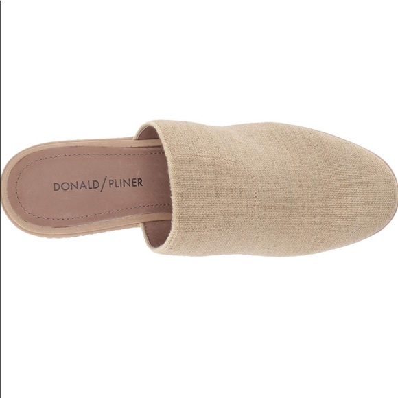 Donald Pliner- Natural Leather Lined Covered Heel - Picture 5 of 8